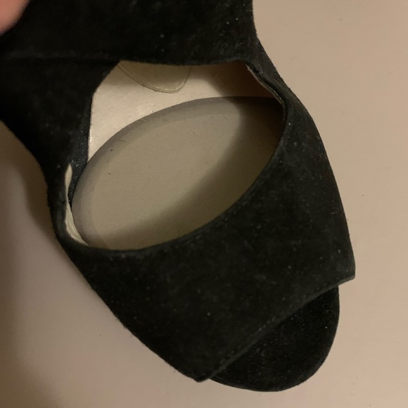 Michael Kors heels - Size 4 - Picture 11 of 11